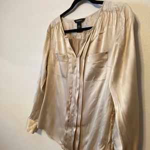 White House Black Market soft tan/gold silk blouse size 6